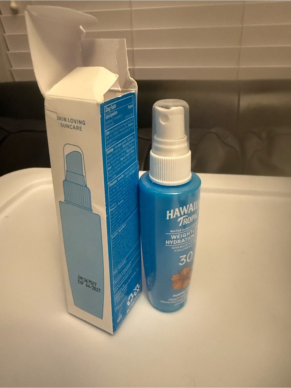 Hawaiian Tropic Weightless Hydration SPF 30 Spray Sunscreen